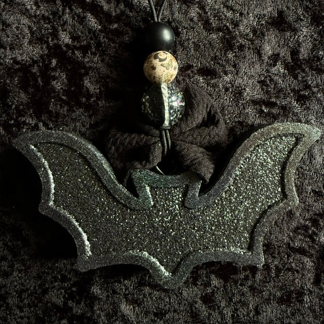 BLACKOUT BAT